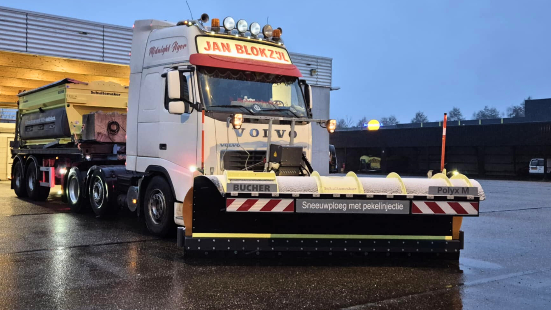 Elektrische strooier bij Rijkswaterstaat